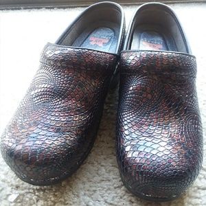 Dansko Pro XP Clog